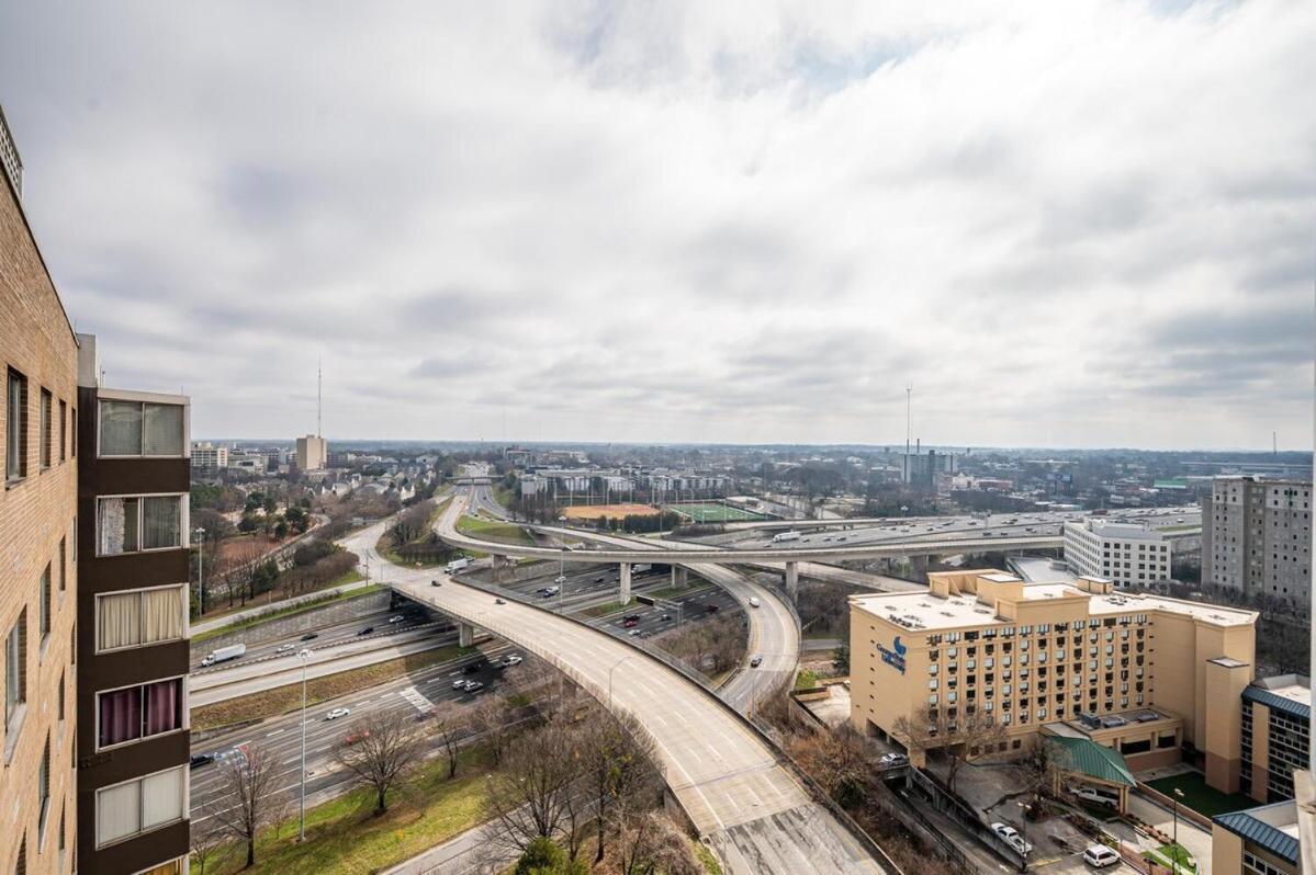 Heart Downtown! View Onsite Parking! King Bed Lm807 Hébergement de vacances *