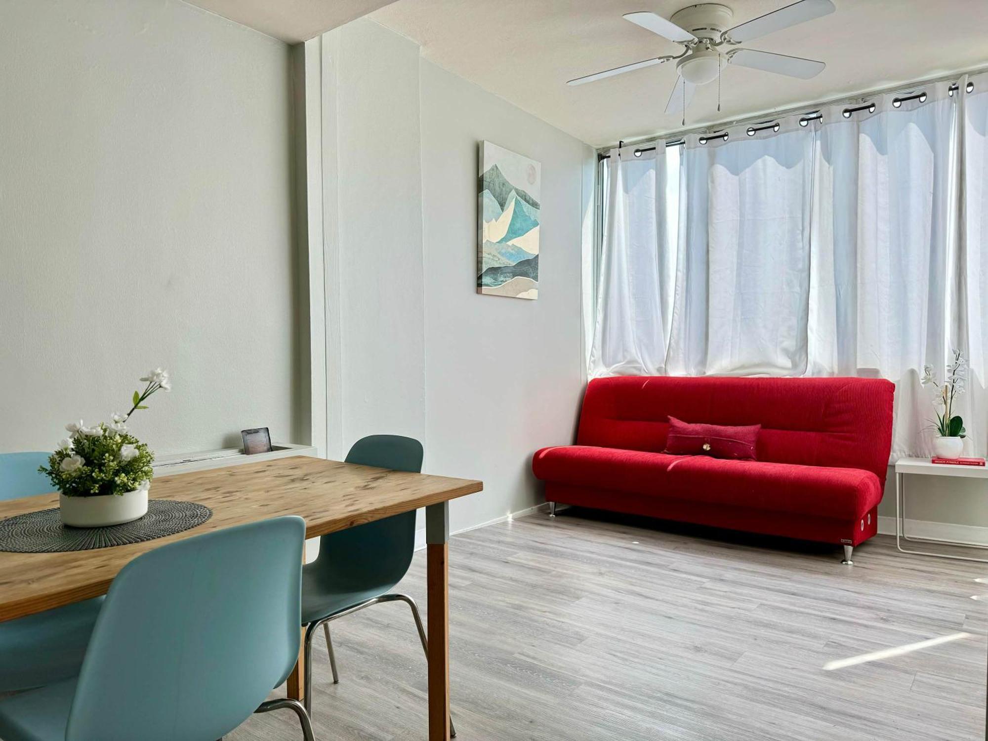 Heart Downtown! View Onsite Parking! King Bed Lm807 Ferienhaus *